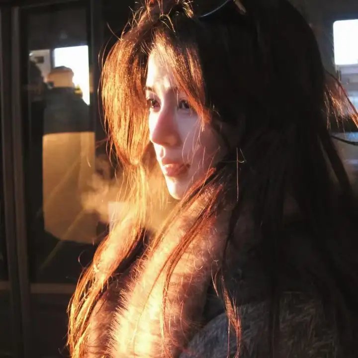 我被困在同一天一万年